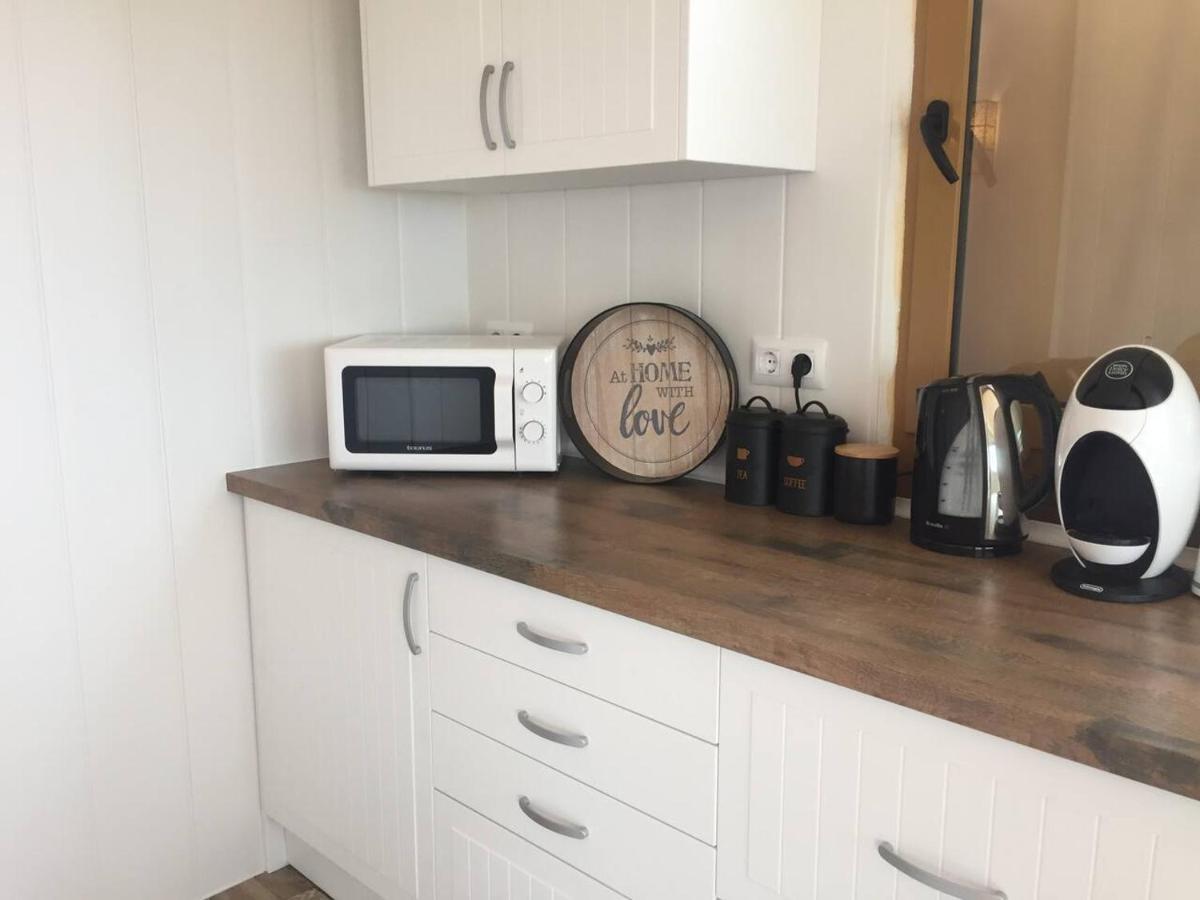 2 Bed Penthouse Apartment - Sea Views - Sleeps 4 菲内斯特拉特 外观 照片
