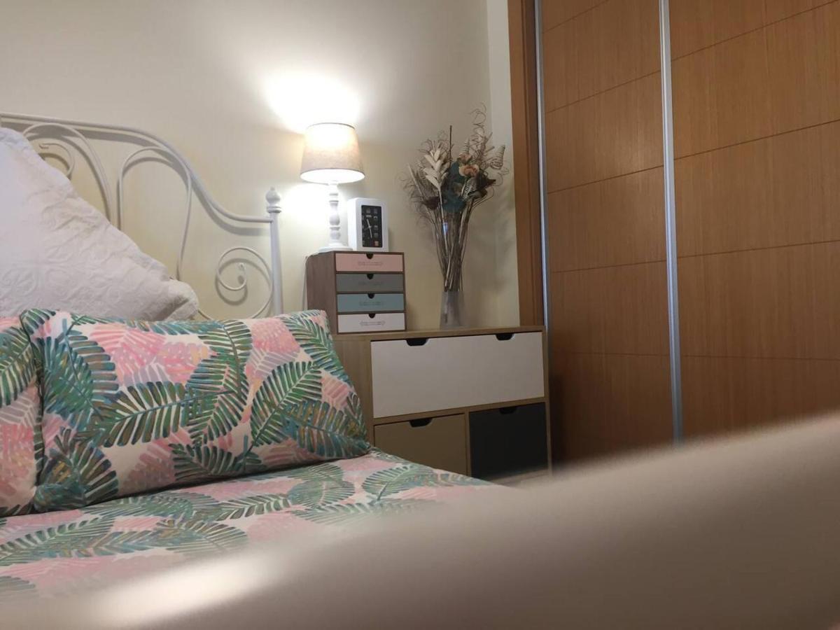 2 Bed Penthouse Apartment - Sea Views - Sleeps 4 菲内斯特拉特 外观 照片