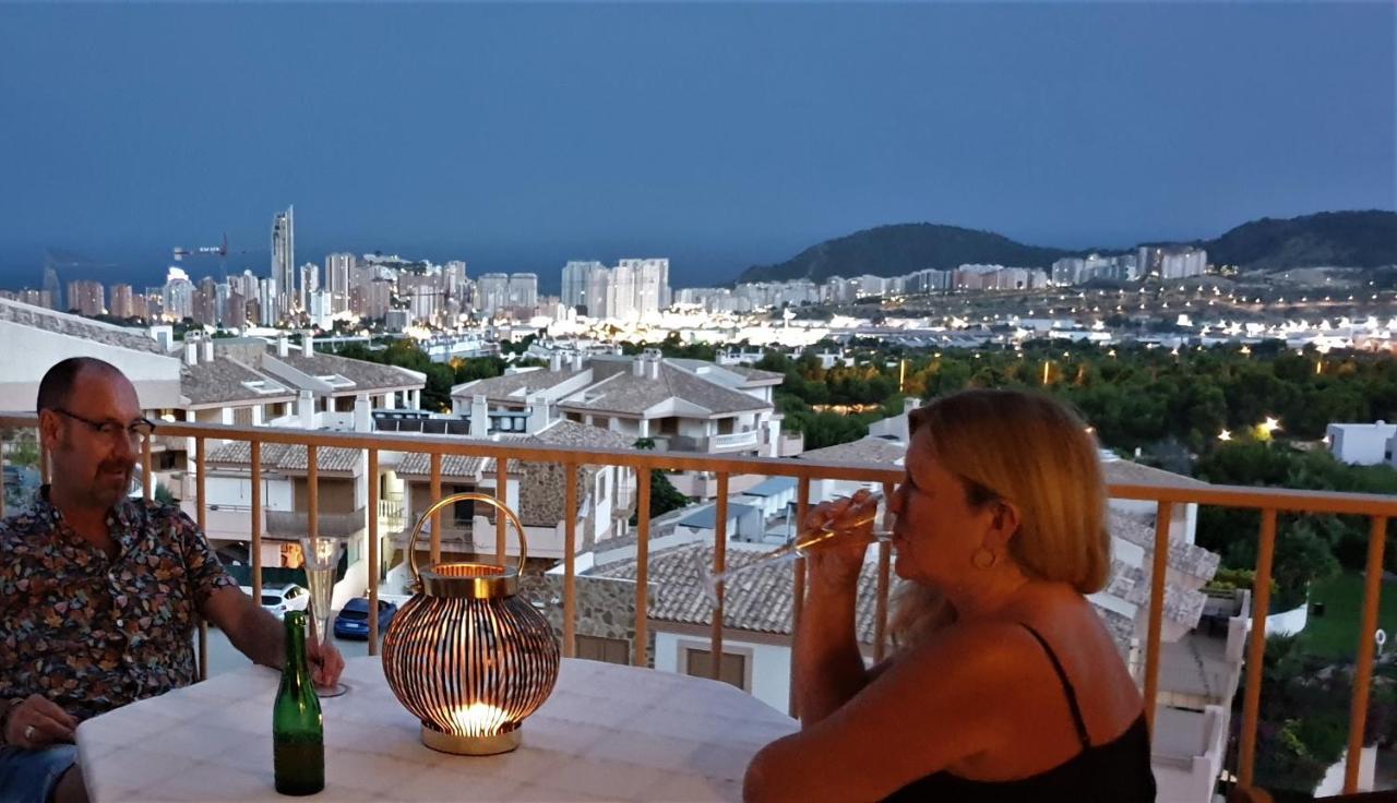 2 Bed Penthouse Apartment - Sea Views - Sleeps 4 菲内斯特拉特 外观 照片