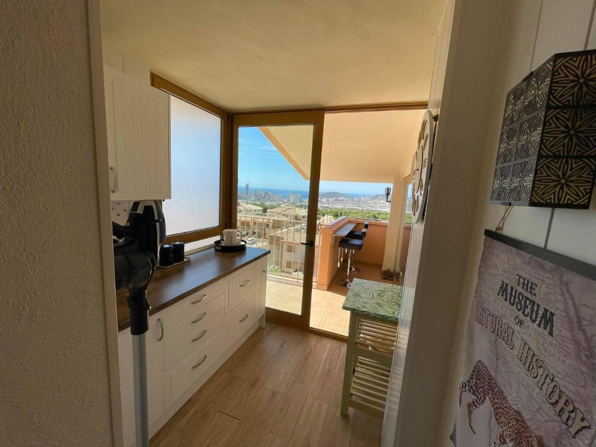 2 Bed Penthouse Apartment - Sea Views - Sleeps 4 菲内斯特拉特 外观 照片